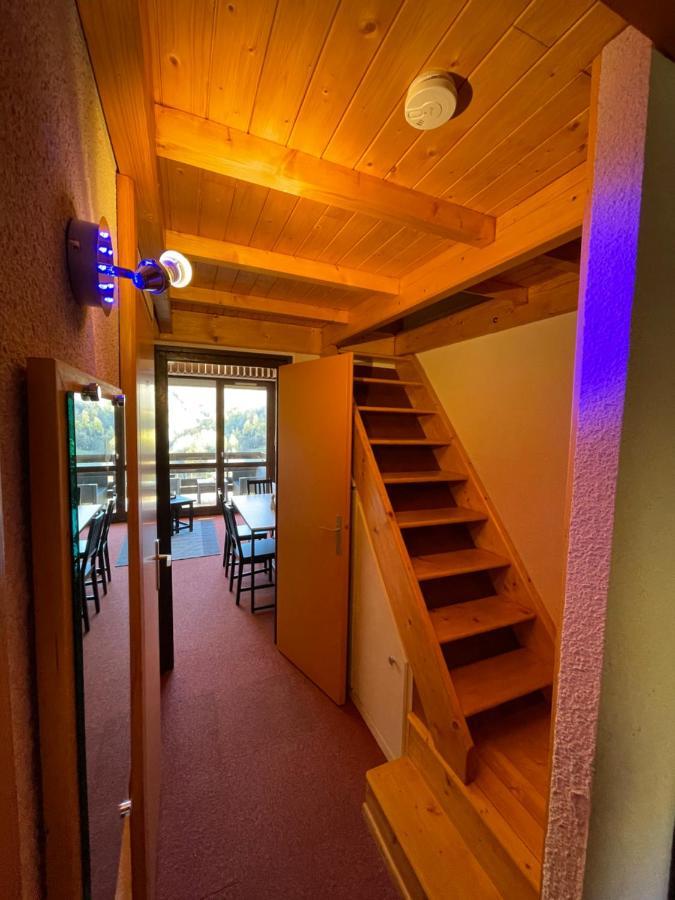 Appartement Cosy 6 personnes très bien équipé ,Vue splendide, Terrasse, Spacieux,Bien situé, Randonnées,Ski Saint-Sorlin-dʼArves Esterno foto