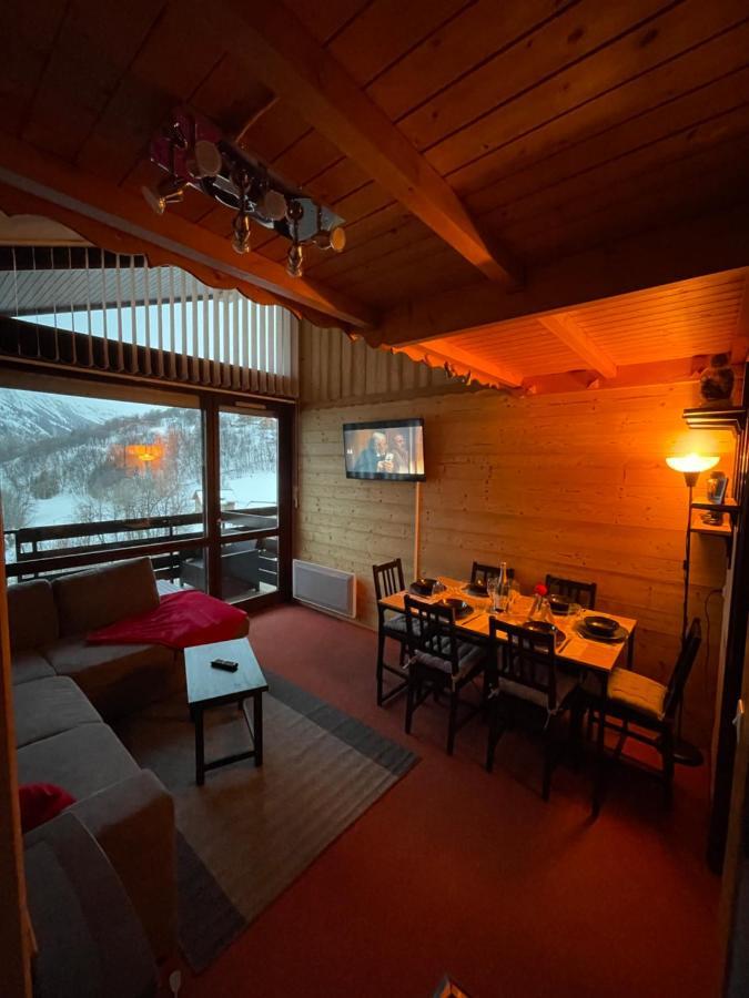 Appartement Cosy 6 personnes très bien équipé ,Vue splendide, Terrasse, Spacieux,Bien situé, Randonnées,Ski Saint-Sorlin-dʼArves Esterno foto