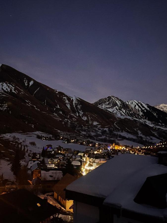 Appartement Cosy 6 personnes très bien équipé ,Vue splendide, Terrasse, Spacieux,Bien situé, Randonnées,Ski Saint-Sorlin-dʼArves Esterno foto