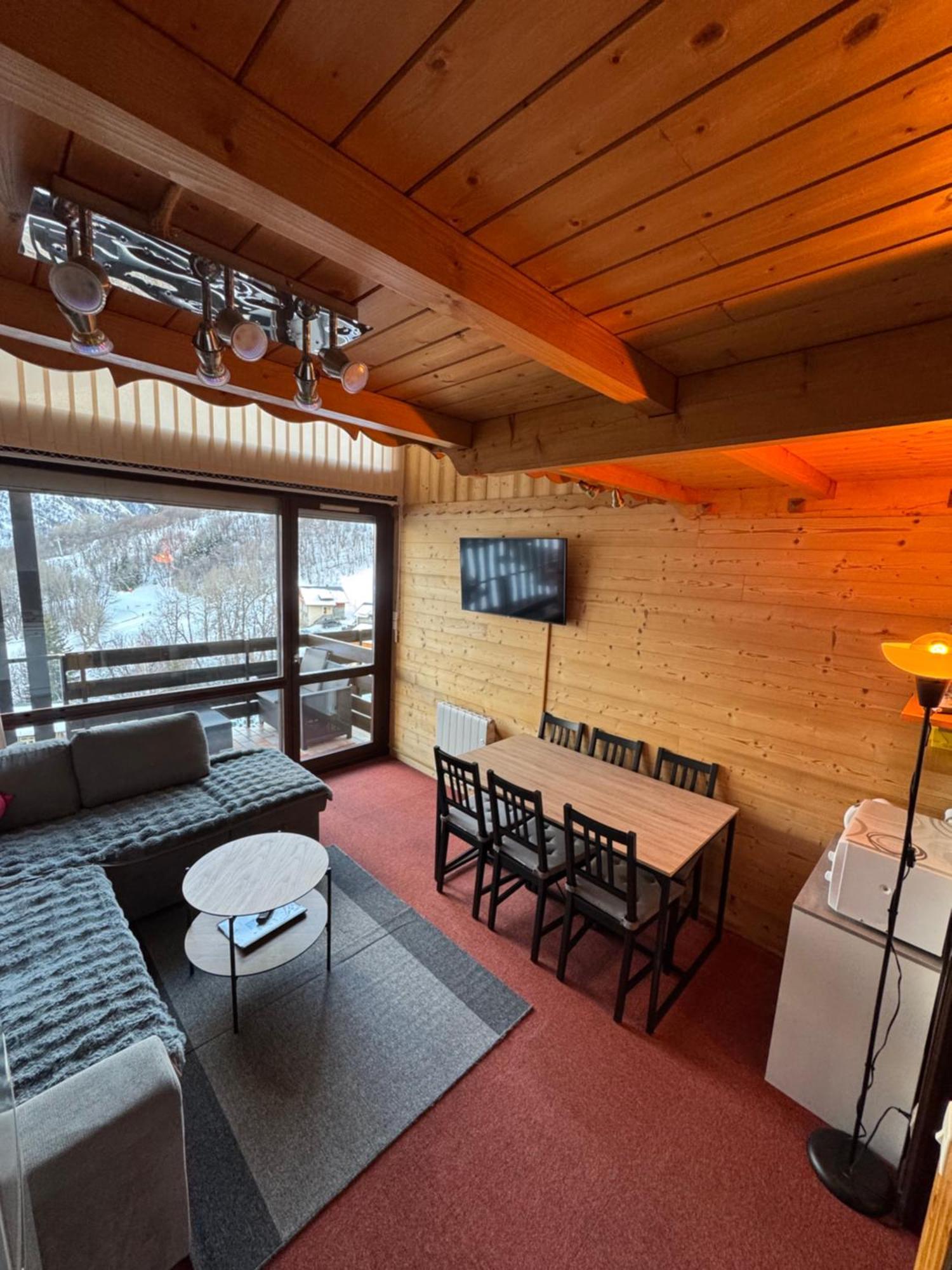 Appartement Cosy 6 personnes très bien équipé ,Vue splendide, Terrasse, Spacieux,Bien situé, Randonnées,Ski Saint-Sorlin-dʼArves Esterno foto